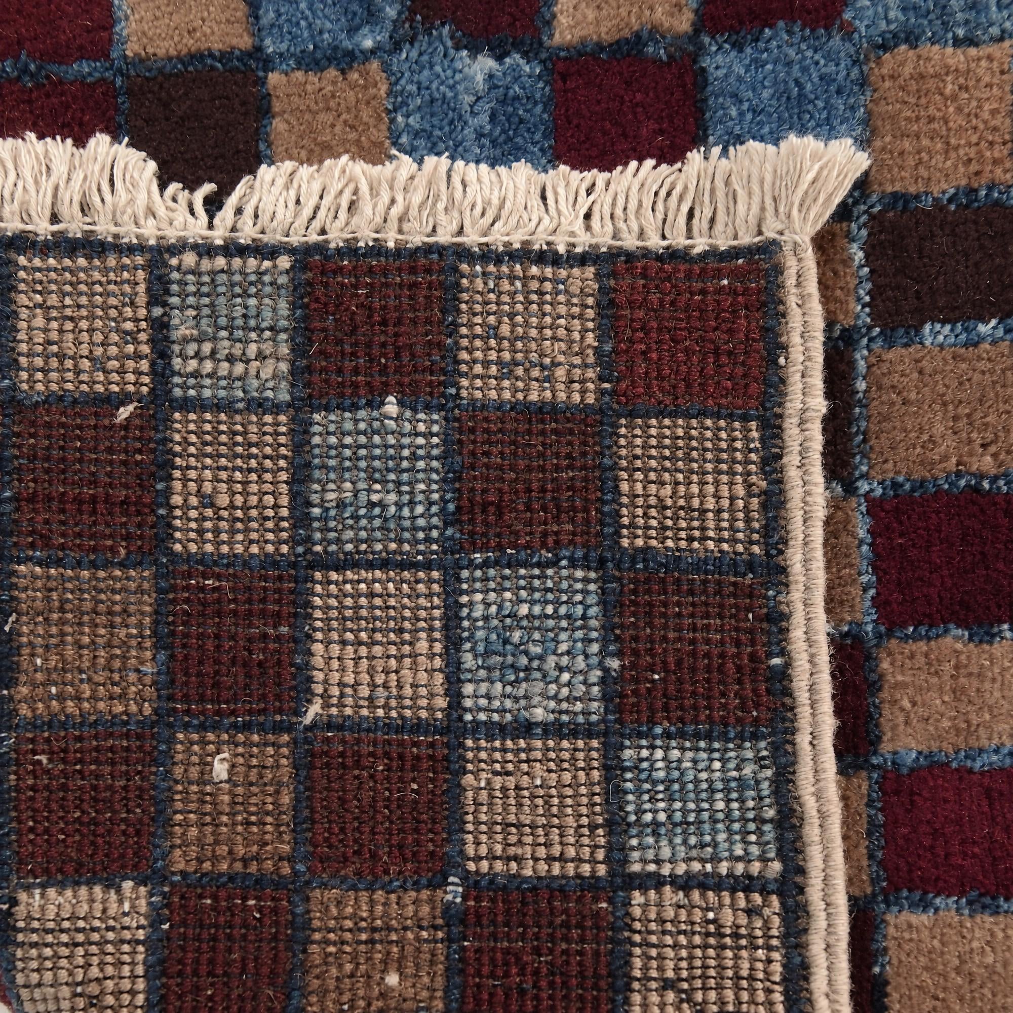 1' 4 x 2' Hand Knotted Ziegler Rug