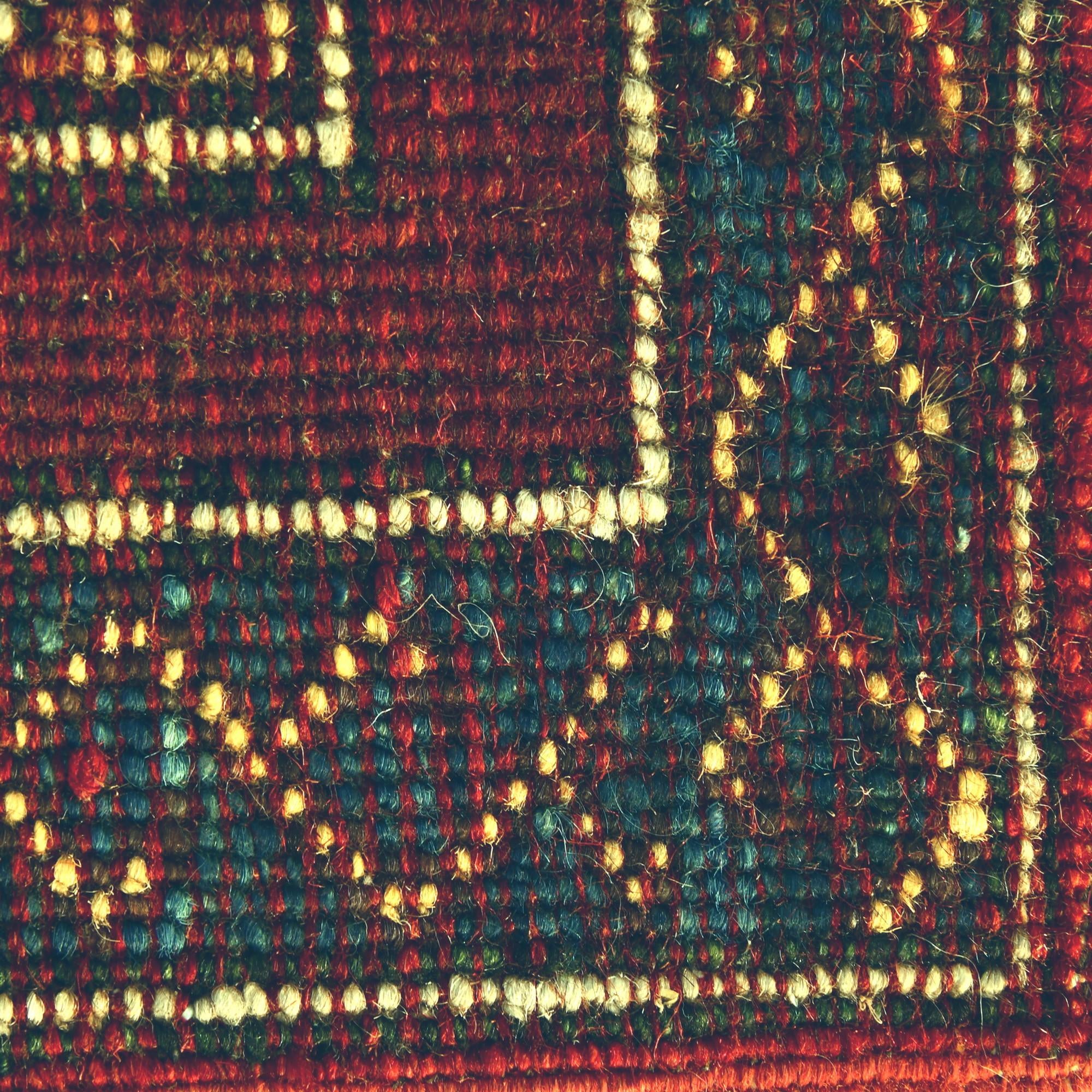 1' 4 x 2' Hand Knotted Ziegler Rug