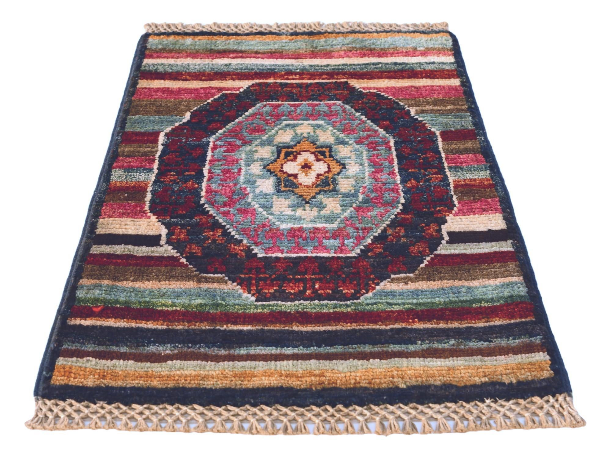 Detail image 5 of 11: 1' 4 x 2' Hand Knotted Ziegler Rug