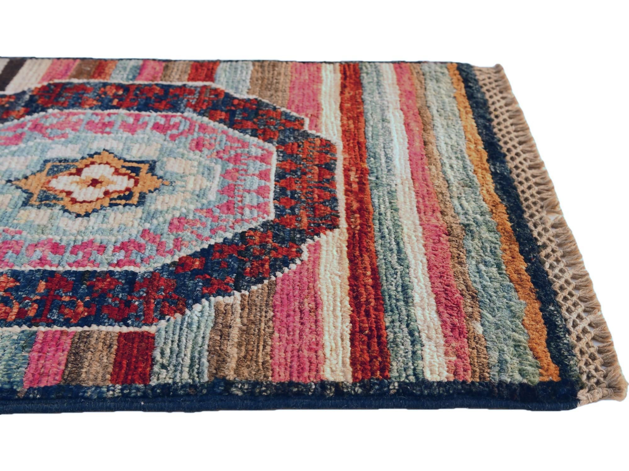 Detail image 6 of 11: 1' 4 x 2' Hand Knotted Ziegler Rug