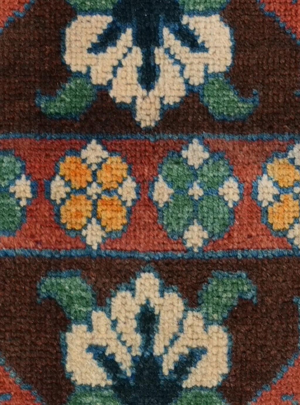 1' 4 x 2' Hand Knotted Ziegler Rug