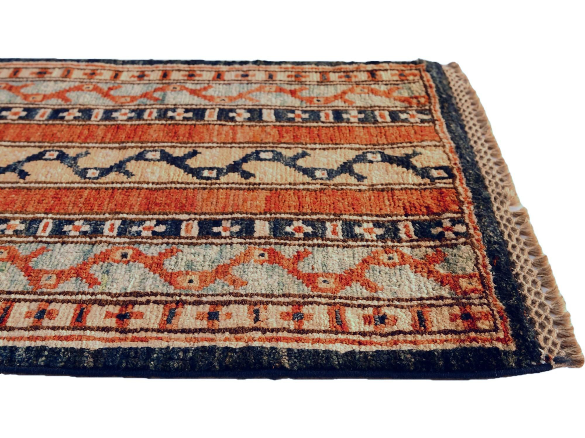 1' 4 x 2' Hand Knotted Ziegler Rug