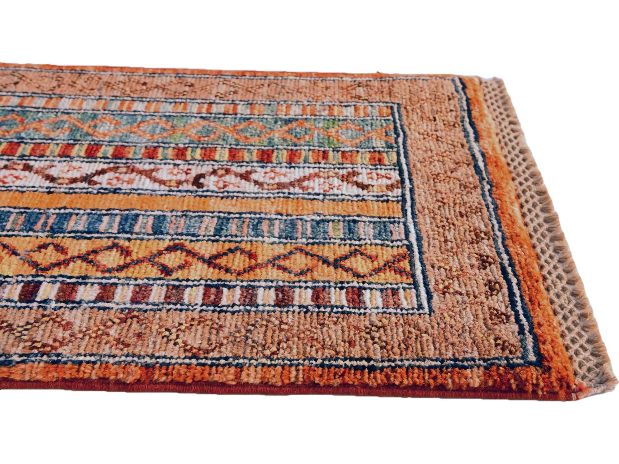 1' 4 x 2' Hand Knotted Ziegler Rug