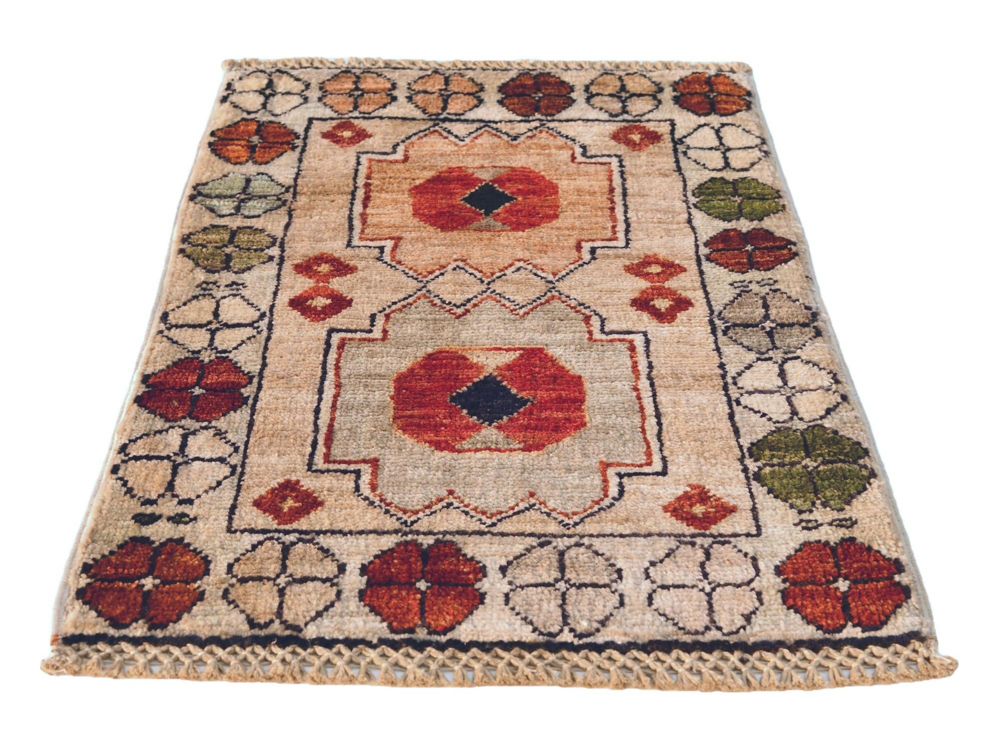 1' 4 x 2' Hand Knotted Ziegler Rug