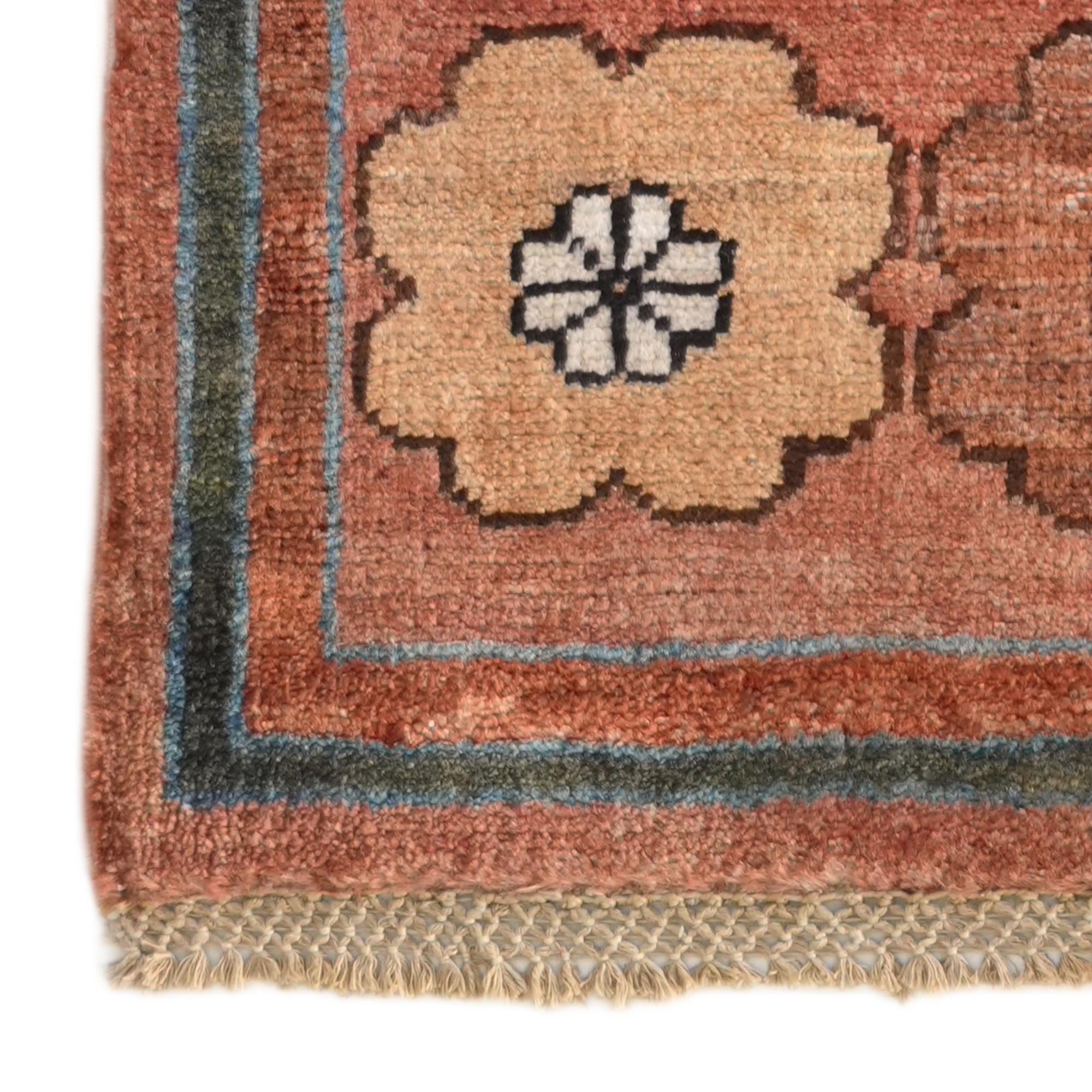 1' 4 x 2' Hand Knotted Ziegler Rug