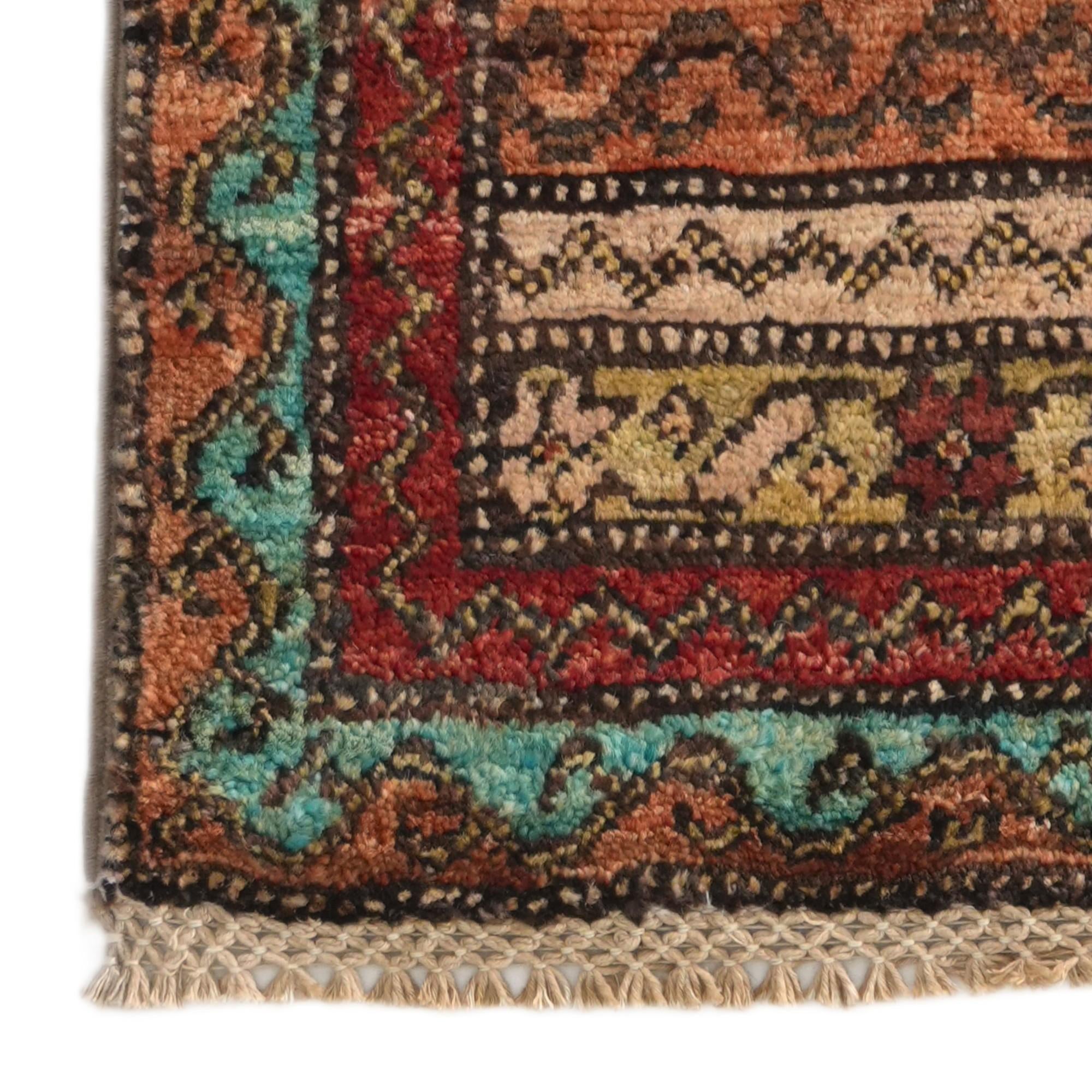 1' 4 x 2' Hand Knotted Ziegler Rug