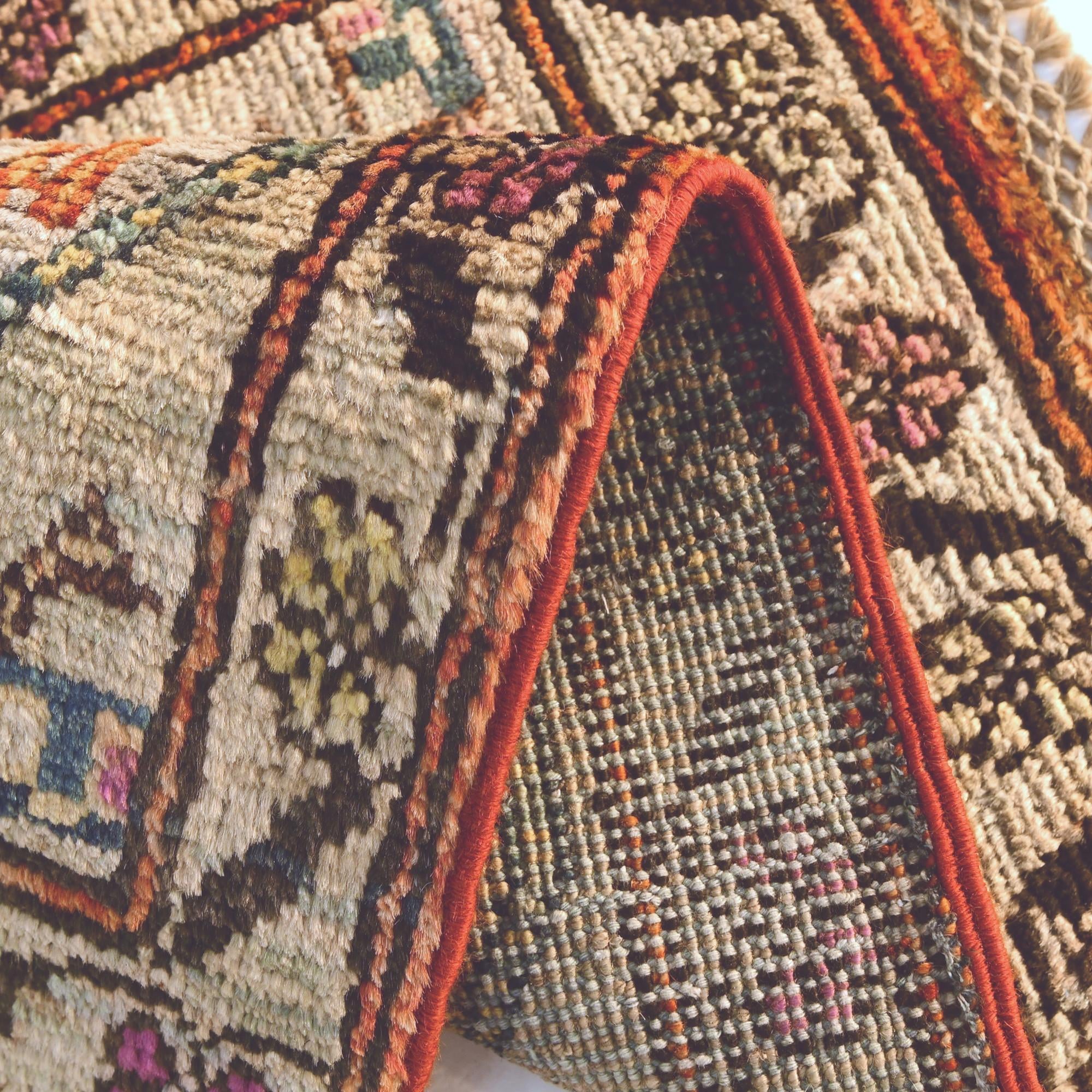 1' 4 x 2' Hand Knotted Ziegler Rug