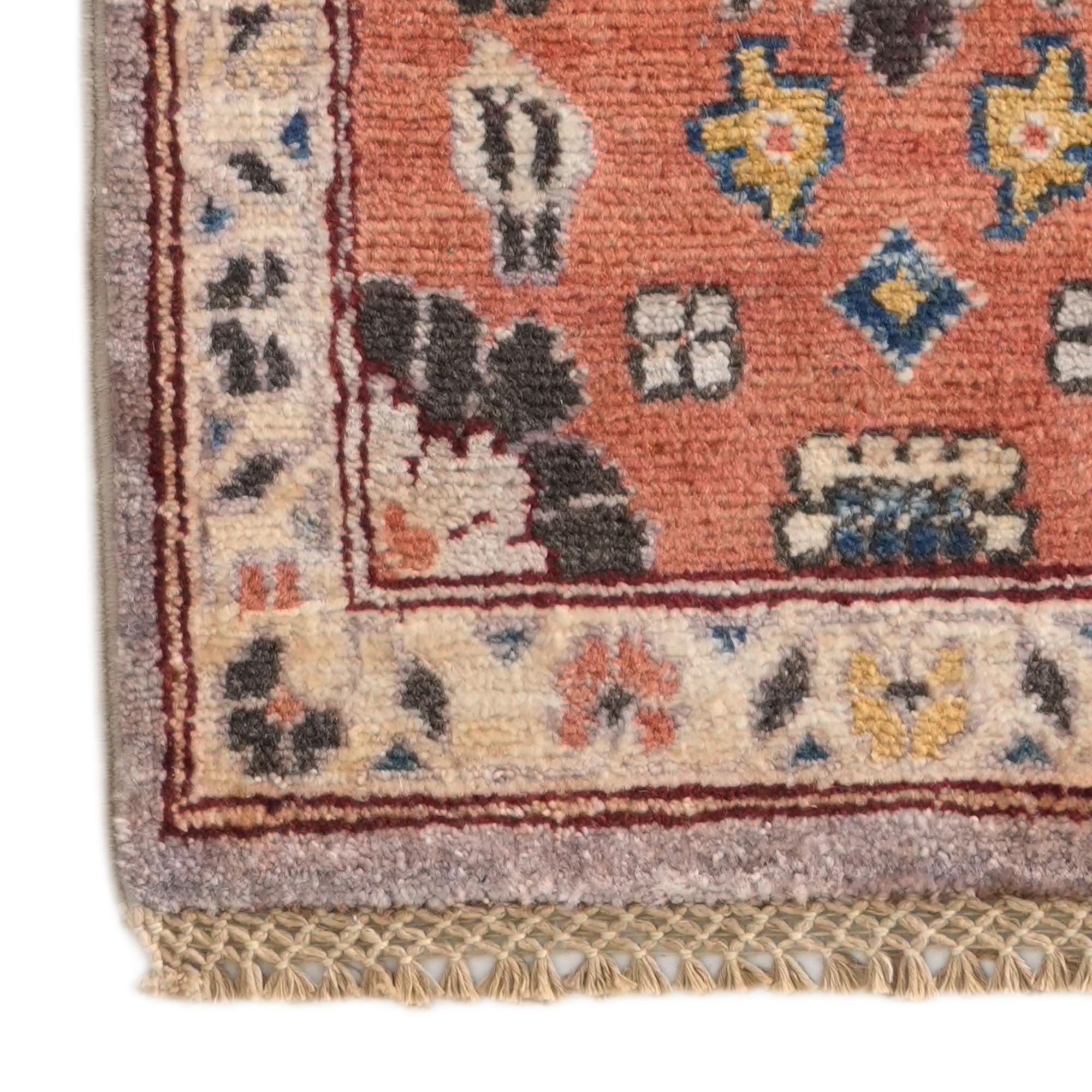 1' 4 x 2' Hand Knotted Ziegler Rug