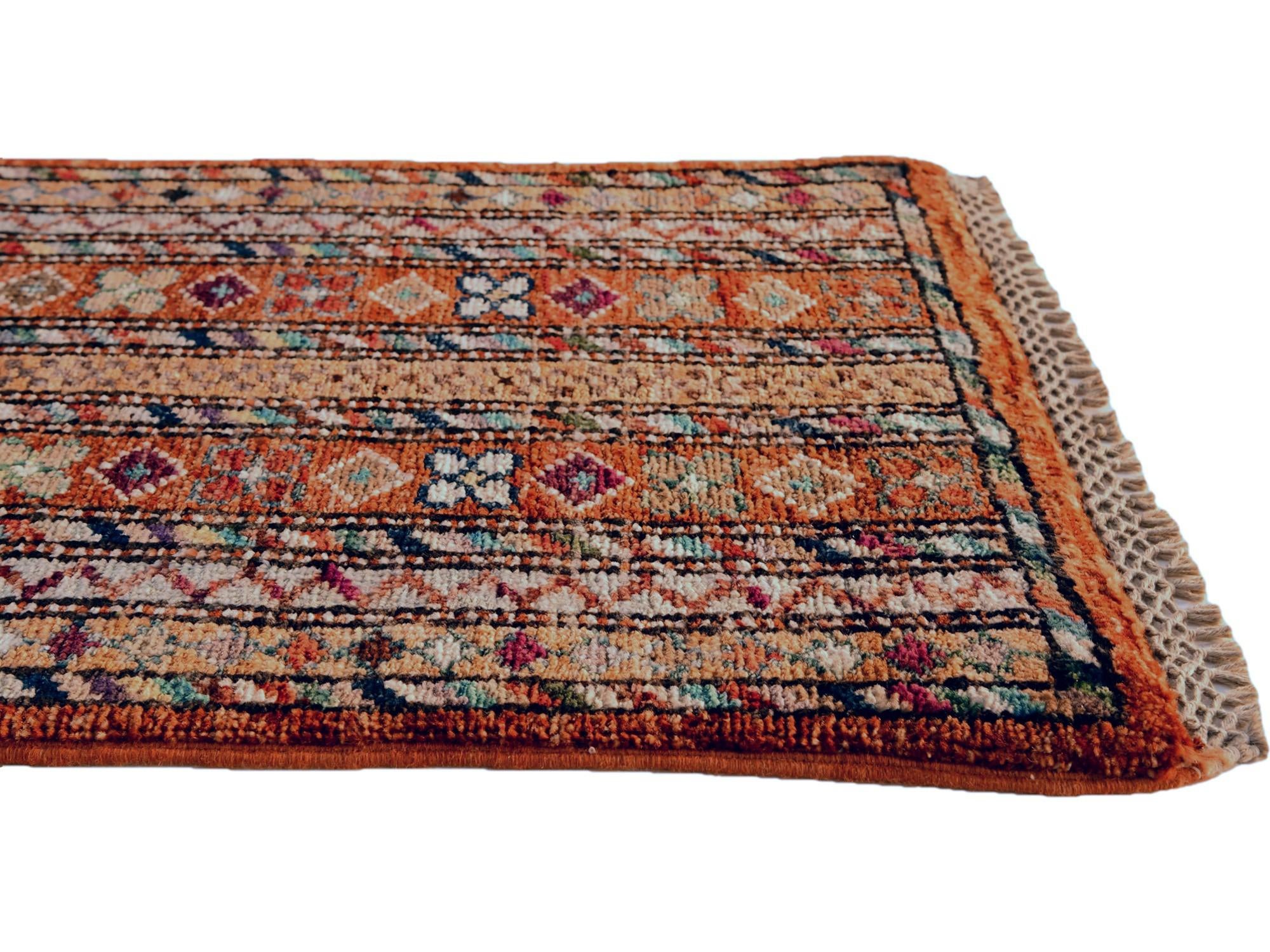 1' 4 x 2' Hand Knotted Ziegler Rug
