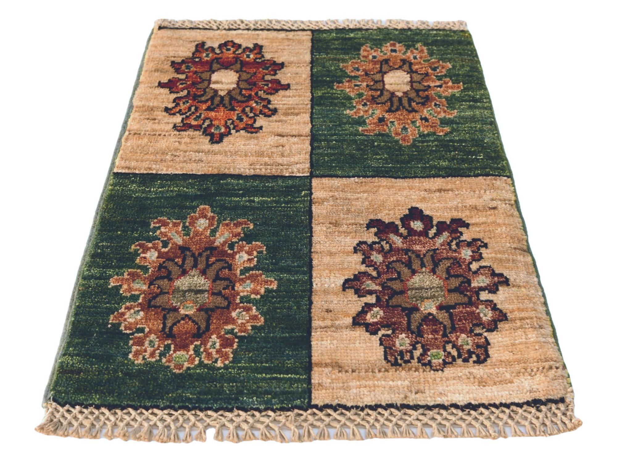 1' 4 x 2' Hand Knotted Ziegler Rug