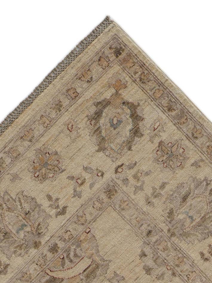 Detail image of 8' 8 x 11' 6 Hand Knotted Ziegler Rug
