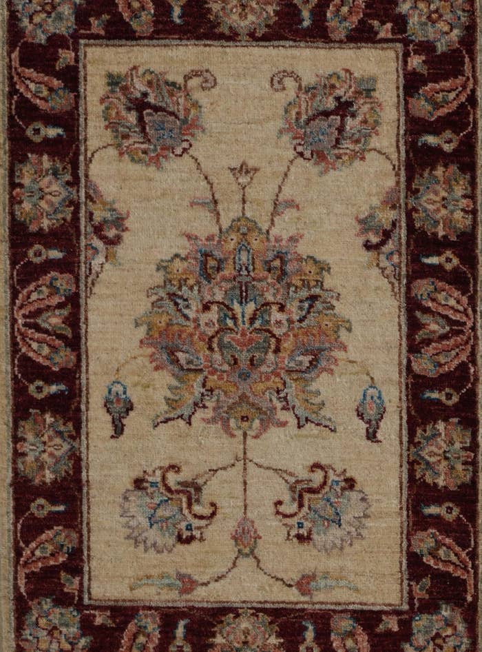 Detail image of 2' x 3' Hand Knotted Ziegler Rug