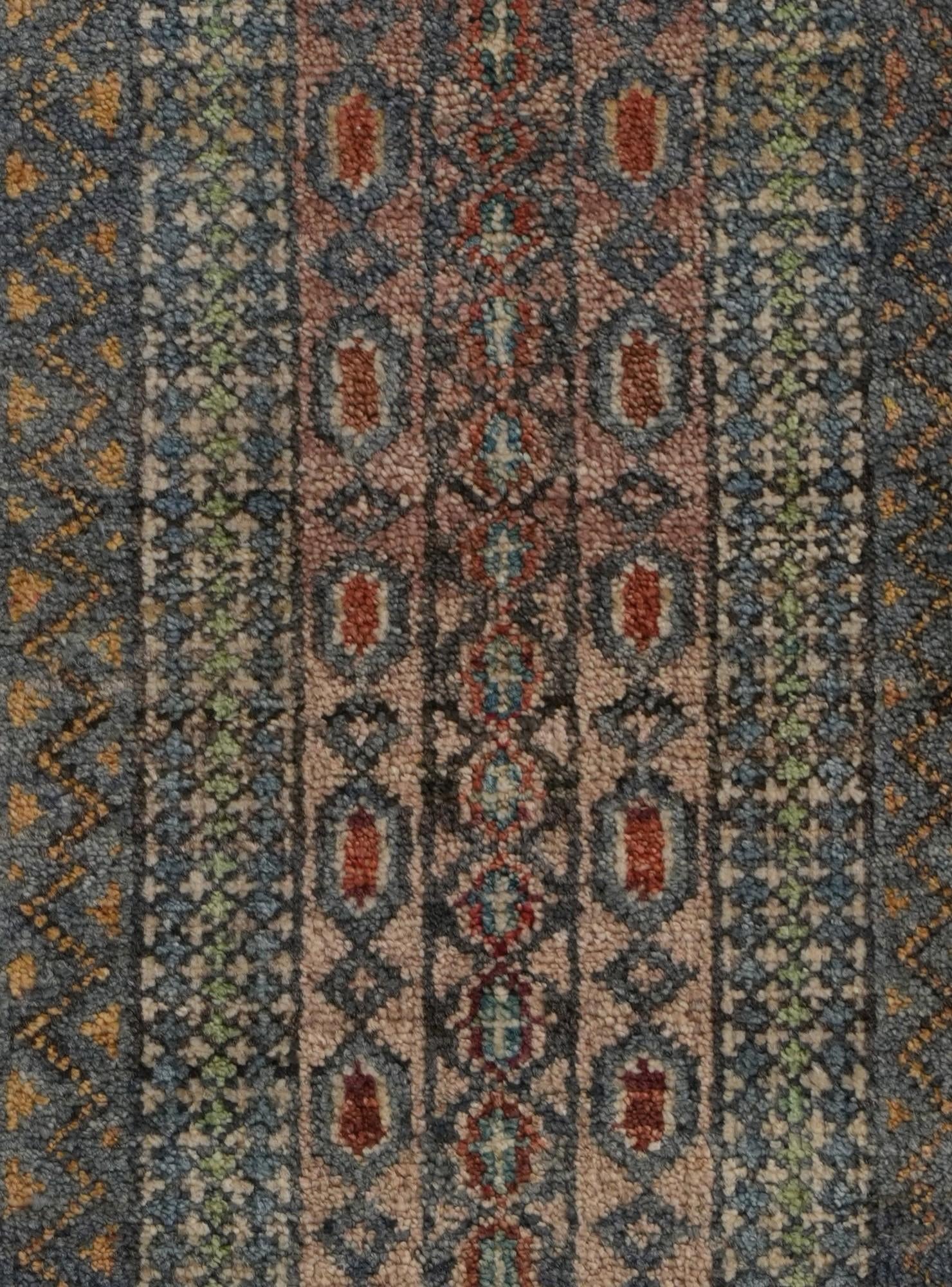 2' x 2' 9 Hand Knotted Ziegler Rug
