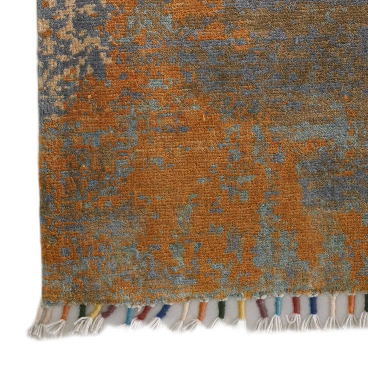 Detail image of 2' x 2' 11 Hand Knotted Ziegler Rug