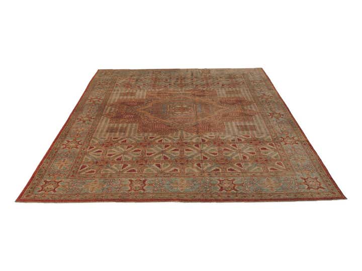 8' 6 x 10' 4 Hand Knotted Ziegler Rug
