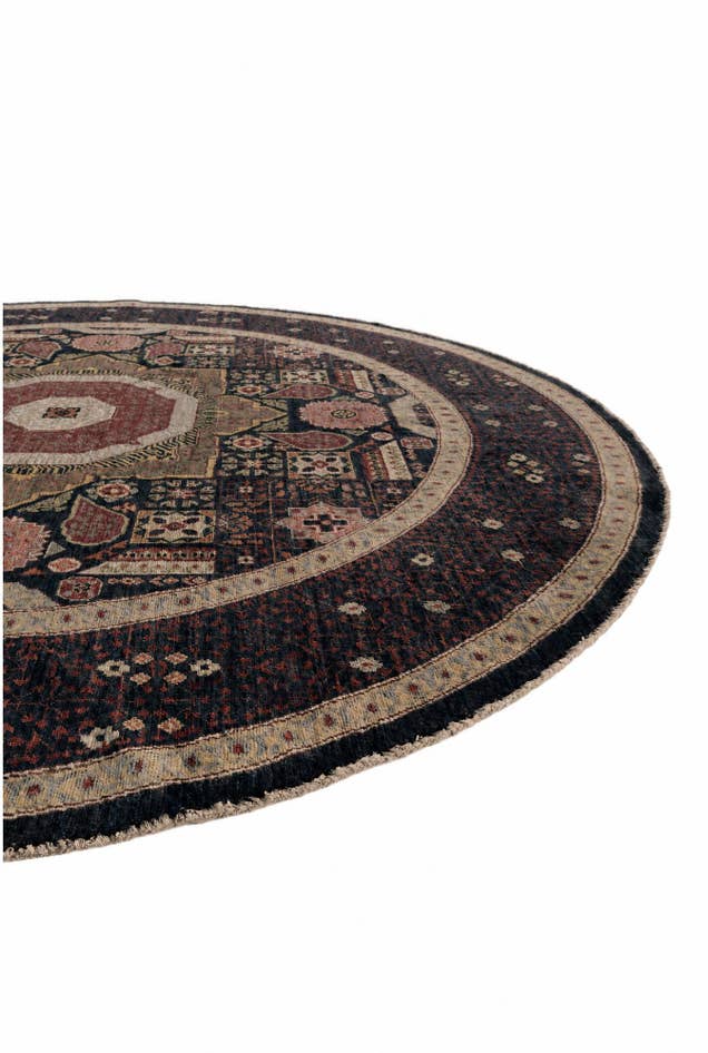 Detail image of 8' x 8' Hand Knotted Mamluk Ziegler Round Rug