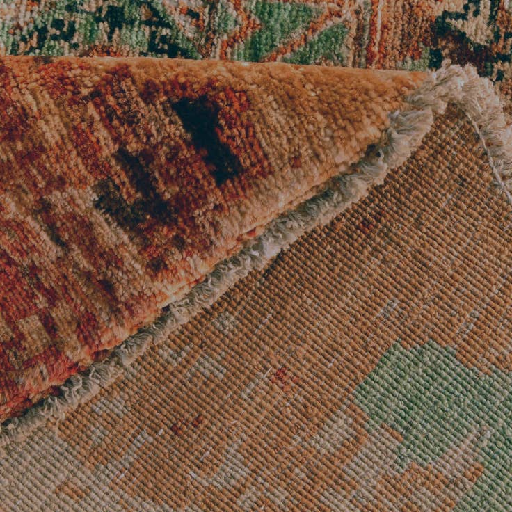 Detail image of 4' 9 x 4' 9 Hand Knotted Mamluk Ziegler Round Rug