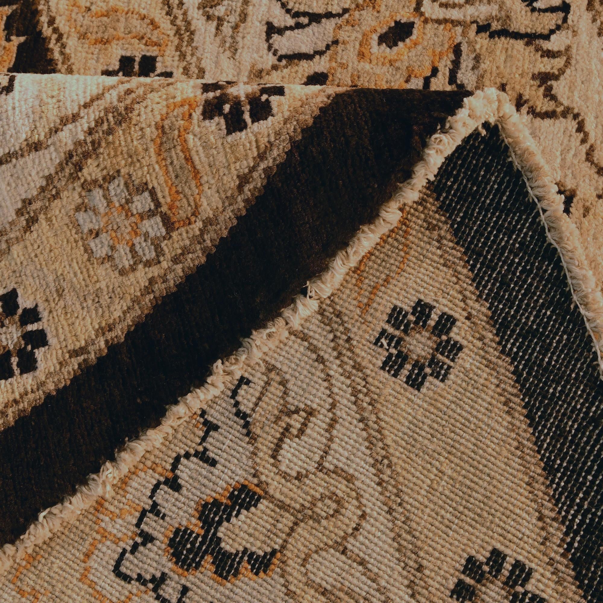 6' 6 x 6' 6 Hand Knotted Ziegler Round Rug
