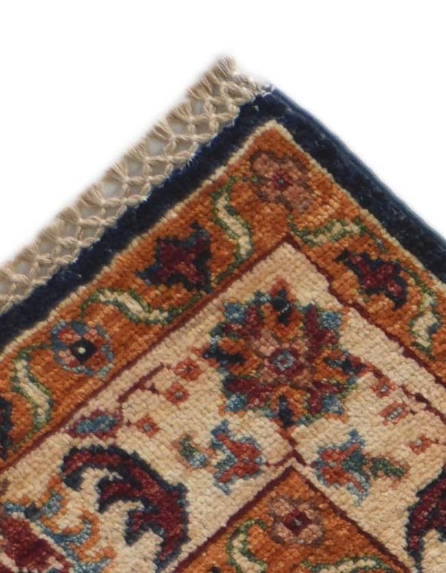 Detail image of 2' 8 x 8' 6 Hand Knotted Ariana Ziegler Runner Rug