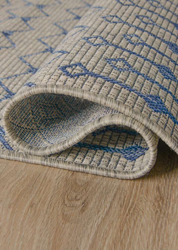 2' x 6' Easy-Clean Lattice Indoor / Outdoor Runner Rug