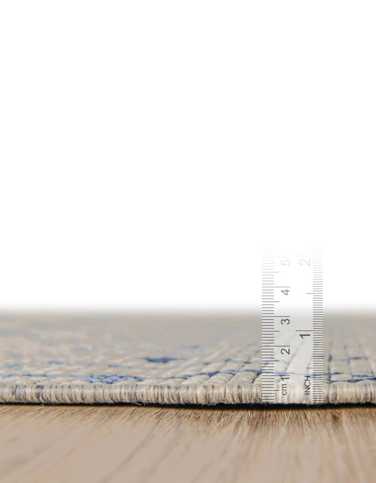 Detail image of 2' x 6' Easy-Clean Trellis Indoor / Outdoor Runner Rug