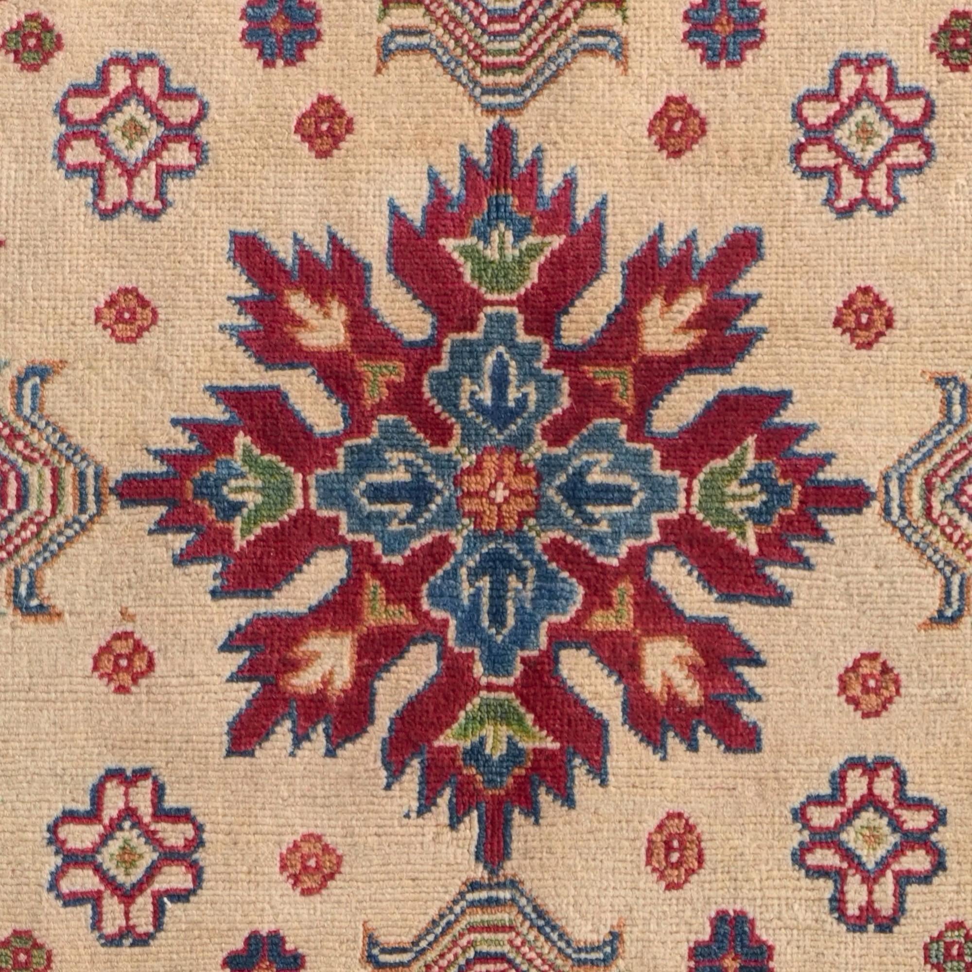 Detail image 10 of 10: 4' 10 x 4' 11 Hand Knotted Kazak Square Rug