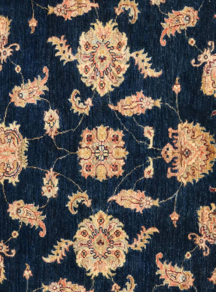 Detail image of 5' 9 x 5' 10 Hand Knotted Ziegler Square Rug