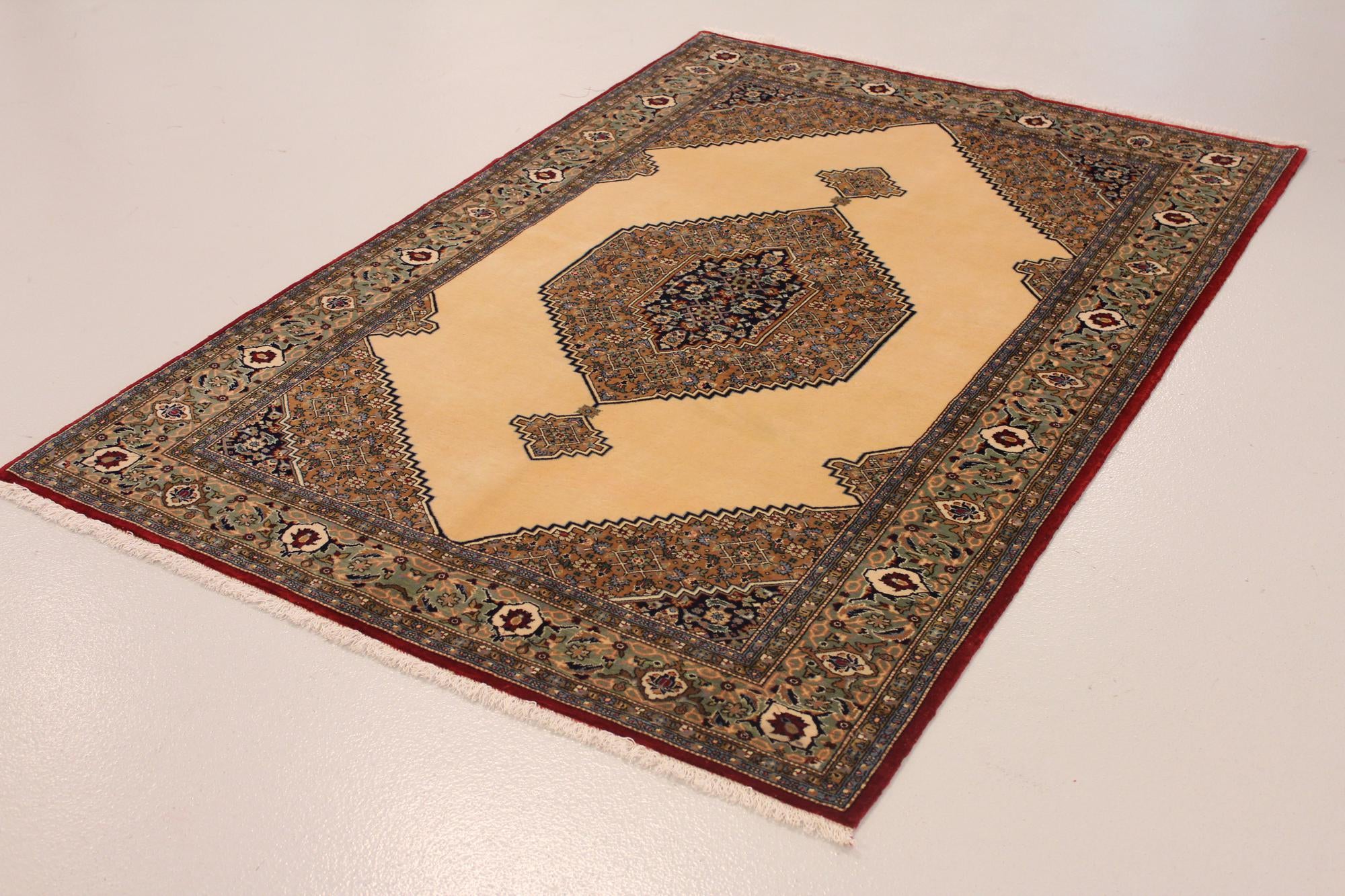 Image of 142cm x 205cm Qom Persian Rug