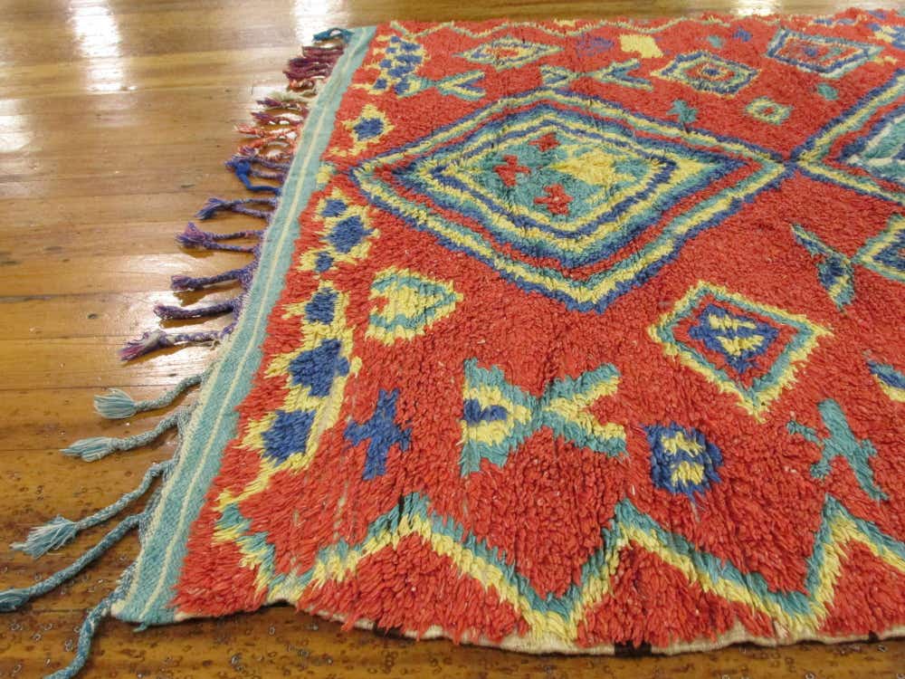 Red 5' 1 x 9' 8 Moroccan Rug | eSaleRugs