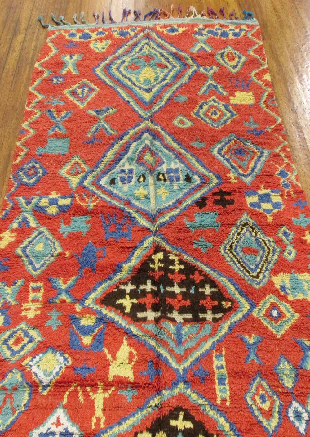 Red 5' 1 x 9' 8 Moroccan Rug eSaleRugs