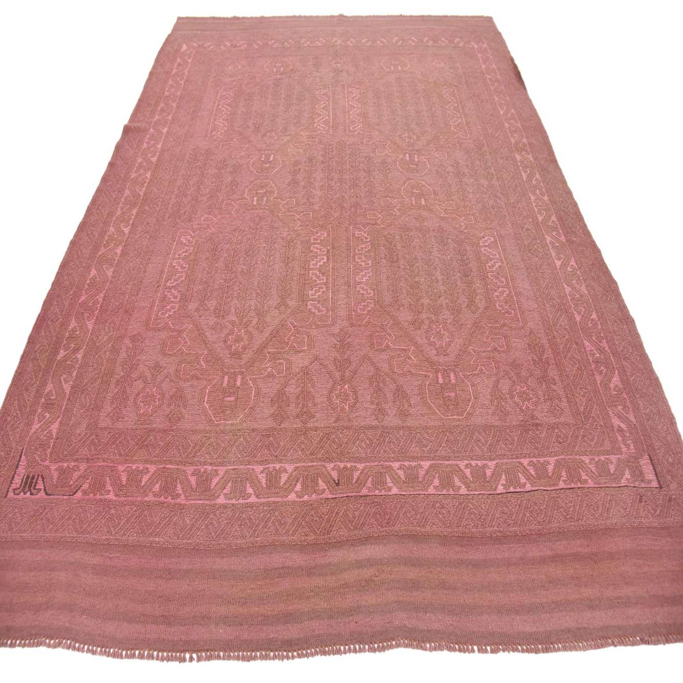 Puce 6' 6 x 8' Sumak Rug eSaleRugs