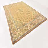 275cm x 390cm Farahan Persian Rug thumbnail