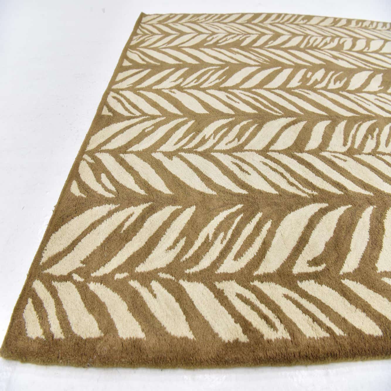 Brown 5' x 7' 10 Luna Rug