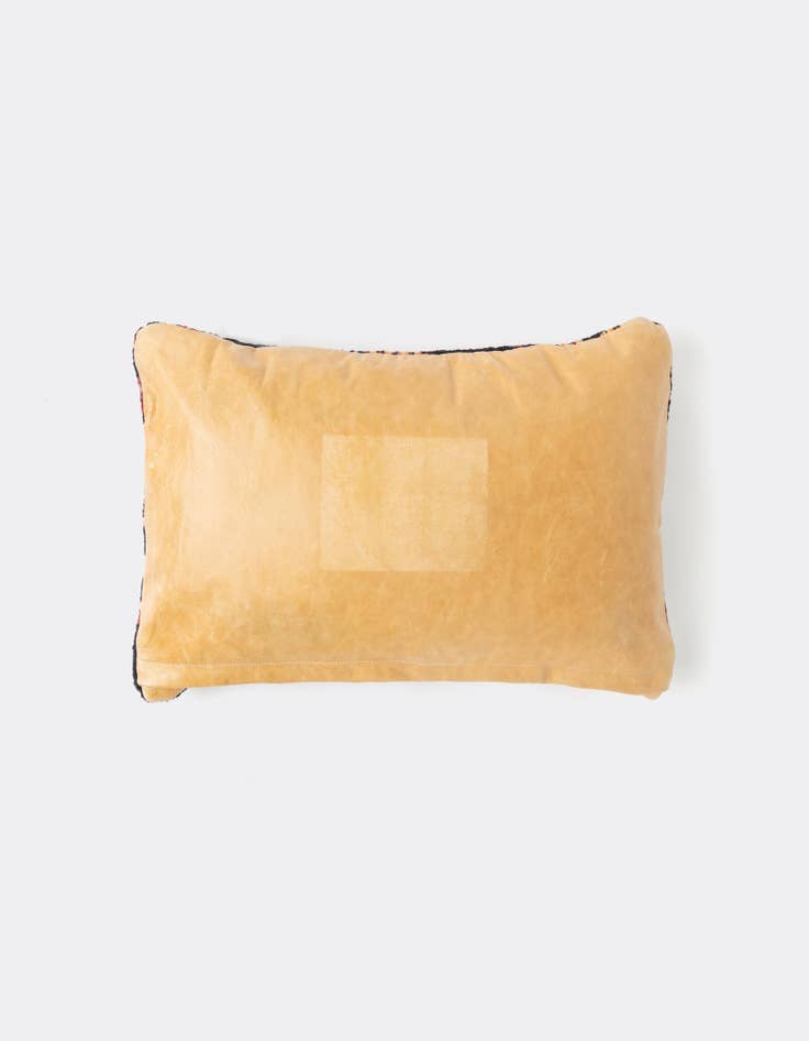 Detail image of 16" x 25" Persian Pillow