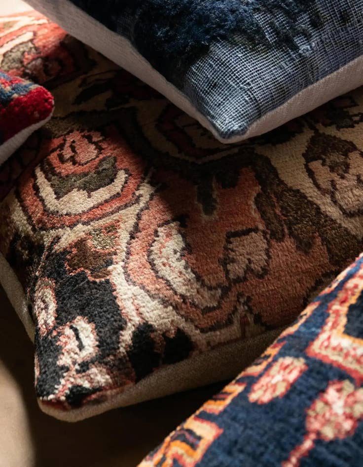 Detail image of 27" x 27" Persian Pillow