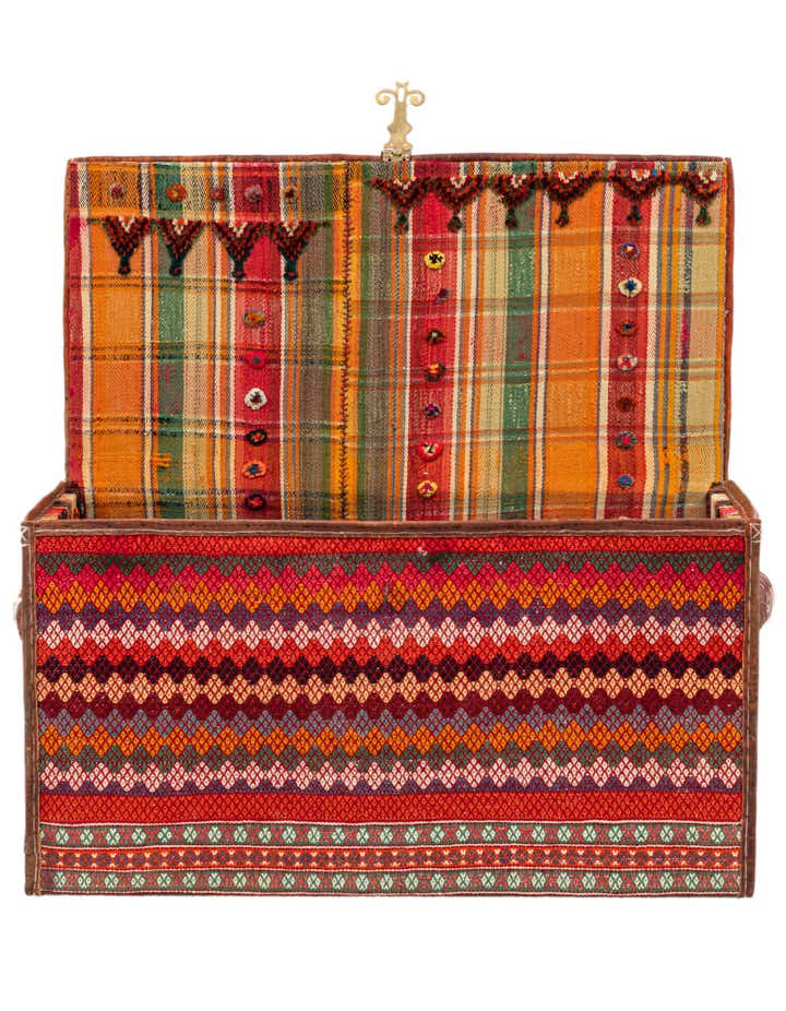 1' 7 x 3' Hand Knotted Furniture Trunk