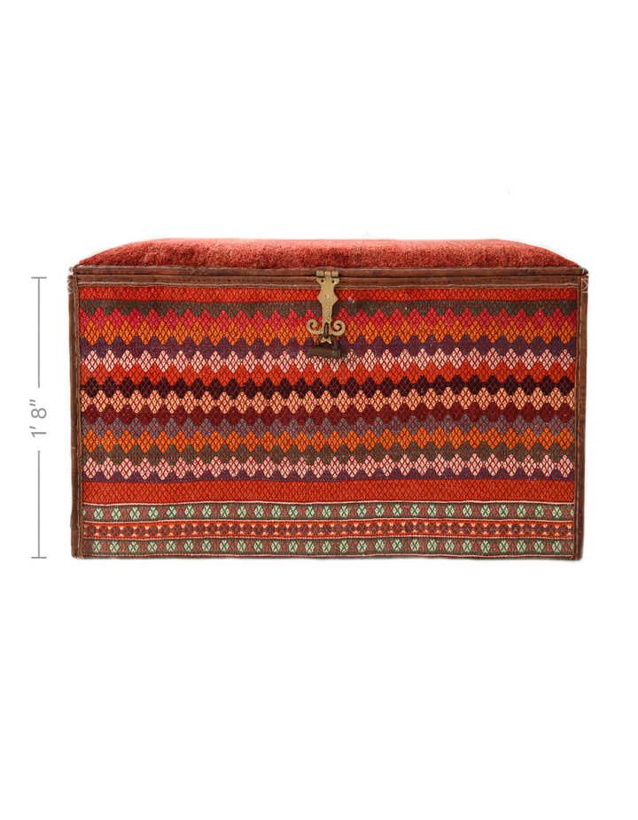 1' 7 x 3' Hand Knotted Furniture Trunk