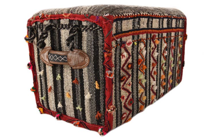 Detail image of 1' 5 x 2' 6 Hand Knotted Furniture Trunk