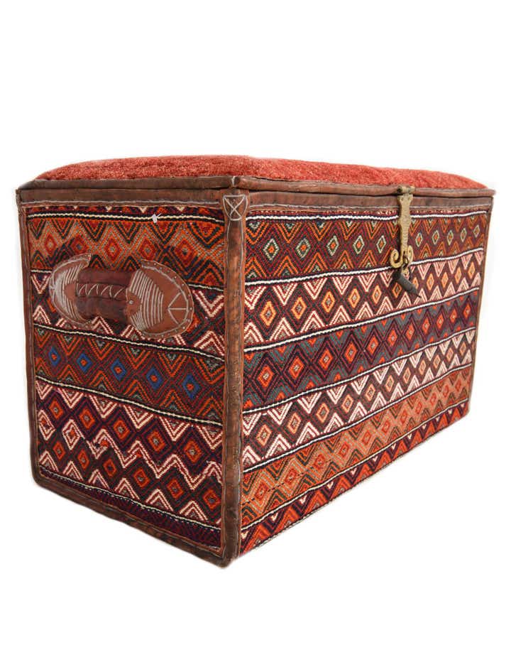 1' 3 x 2' 5 Hand Knotted Furniture Trunk