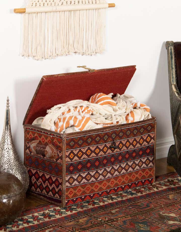 1' 3 x 2' 5 Hand Knotted Furniture Trunk