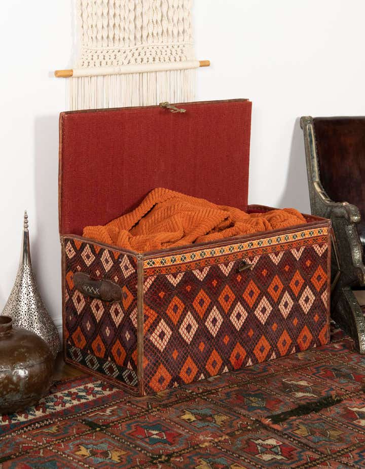 1' 7 x 3' Hand Knotted Furniture Trunk