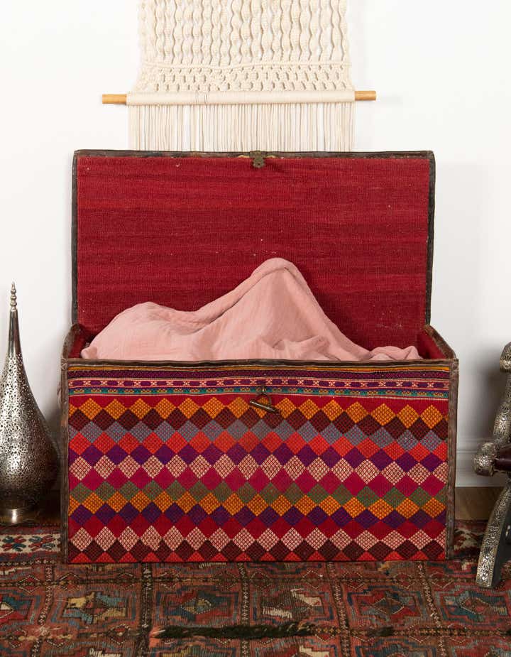 1' 7 x 3' Hand Knotted Furniture Trunk