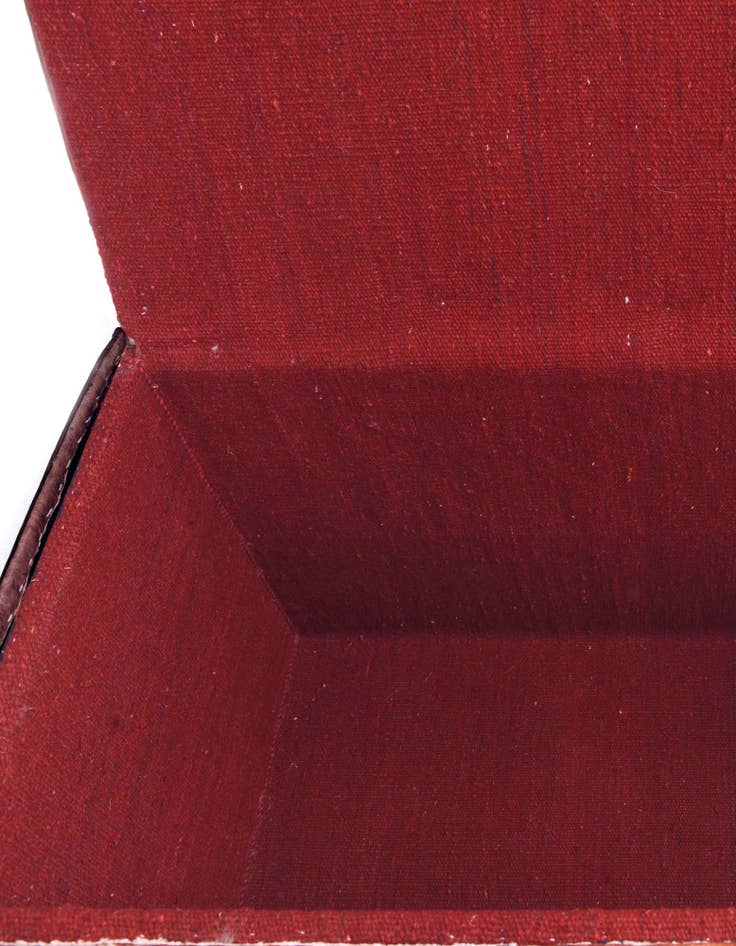Detail image of 1' 7 x 3' Hand Knotted Furniture Trunk