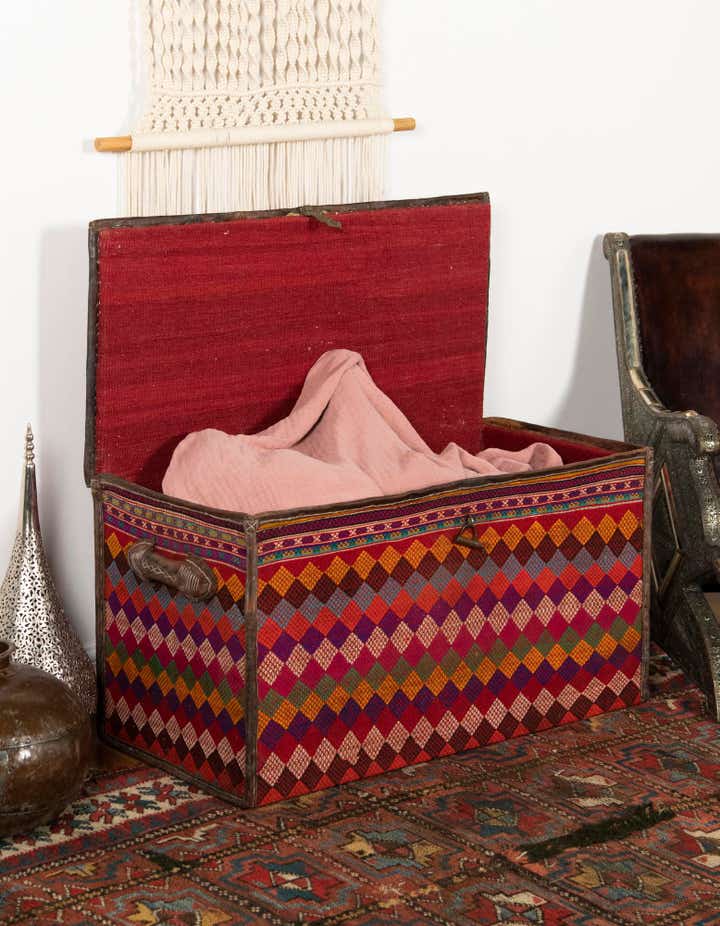 1' 7 x 3' Hand Knotted Furniture Trunk