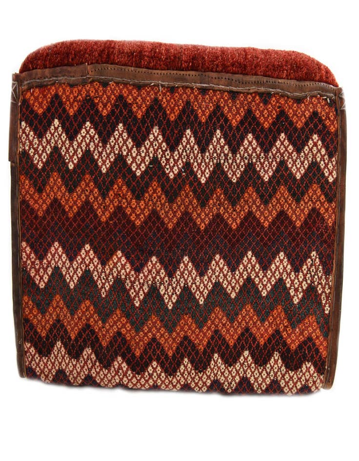 Detail image of 1' 2 x 2' 4 Hand Knotted Furniture Trunk