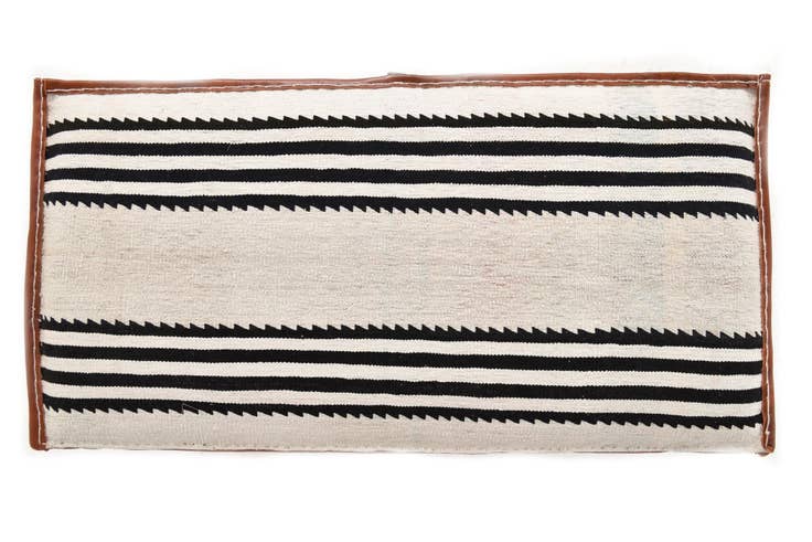 Detail image of 1' 7 x 3' 1 Hand Knotted Furniture Trunk