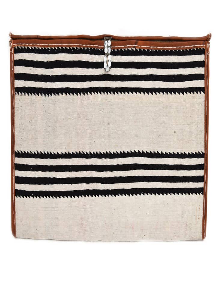 Detail image of 1' 7 x 3' 1  Hand Knotted Furniture Trunk