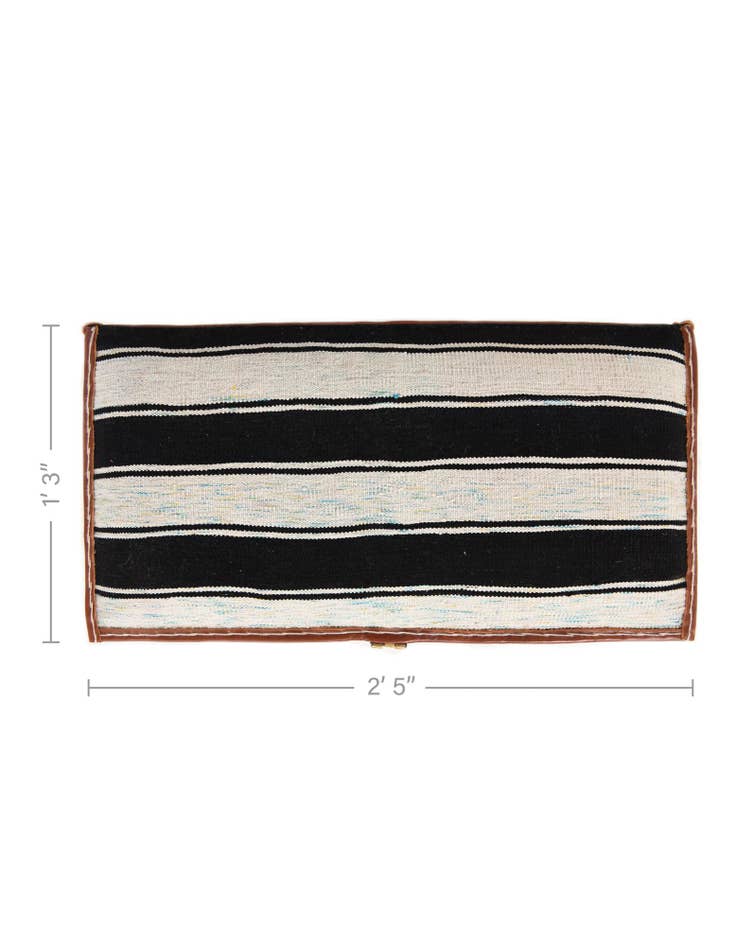 Detail image of 1' 3 x 2' 5 Hand Knotted Furniture Trunk