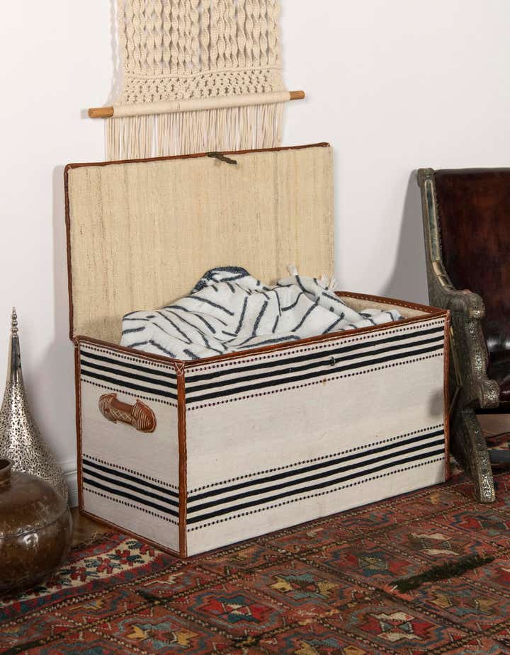 1' 6 x 3' 1 Hand Knotted Furniture Trunk