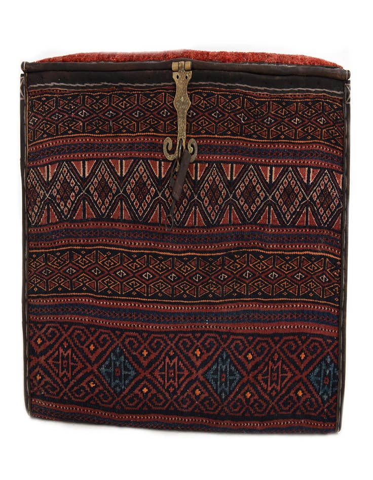 Detail image of 1' 3 x 2' 5 Hand Knotted Furniture Trunk